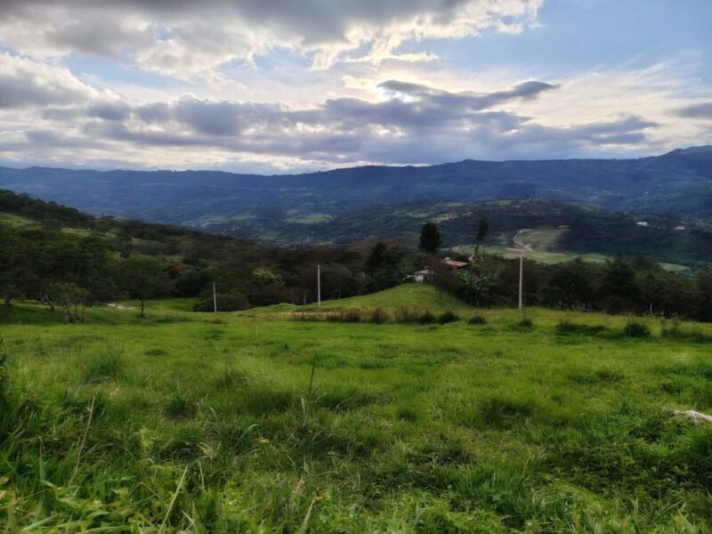 Lote en zona turística de Moniquirá – 1000 m²