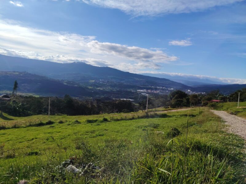 Lote en zona turística de Moniquirá – 1000 m²