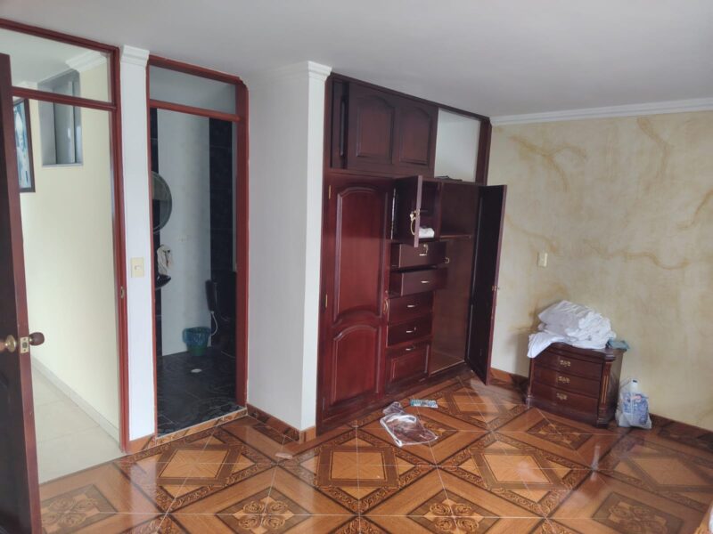 Casa de tres pisos en Moniquirá