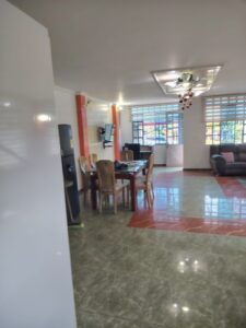 Casa de tres pisos en Moniquirá